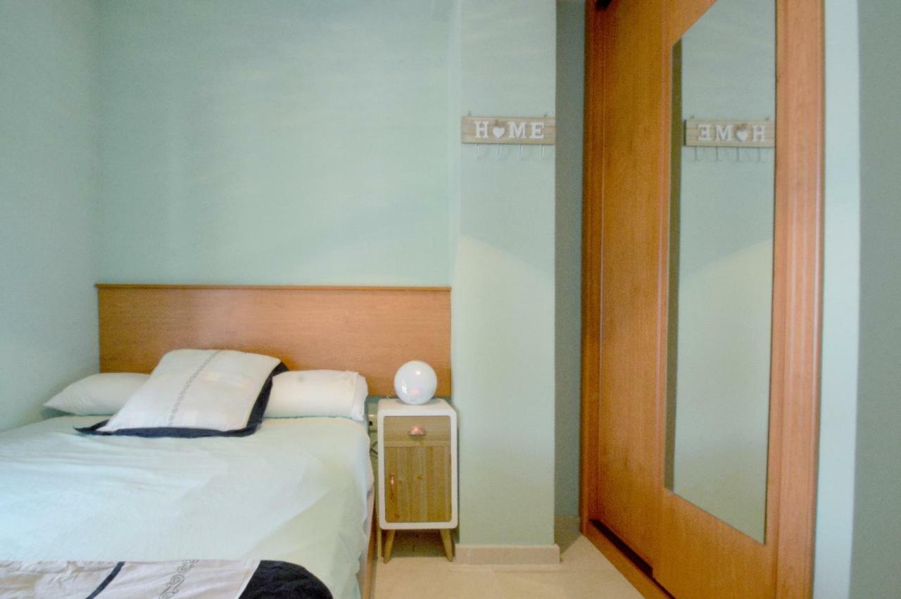 Moderno Apartamento Frente A La Playa Y El Centro Almeria Exterior foto